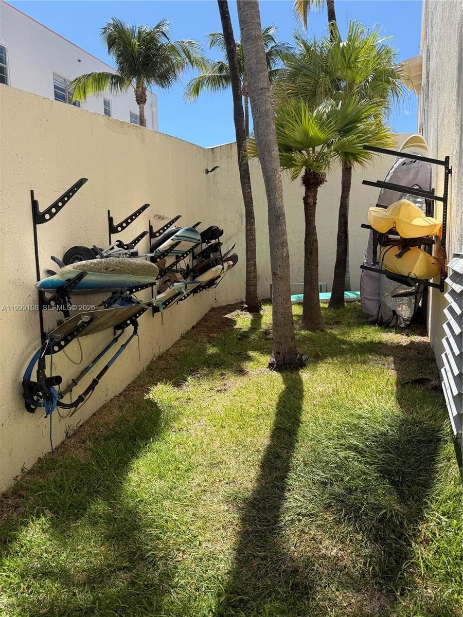 A11999108 — Miami Beach — 47