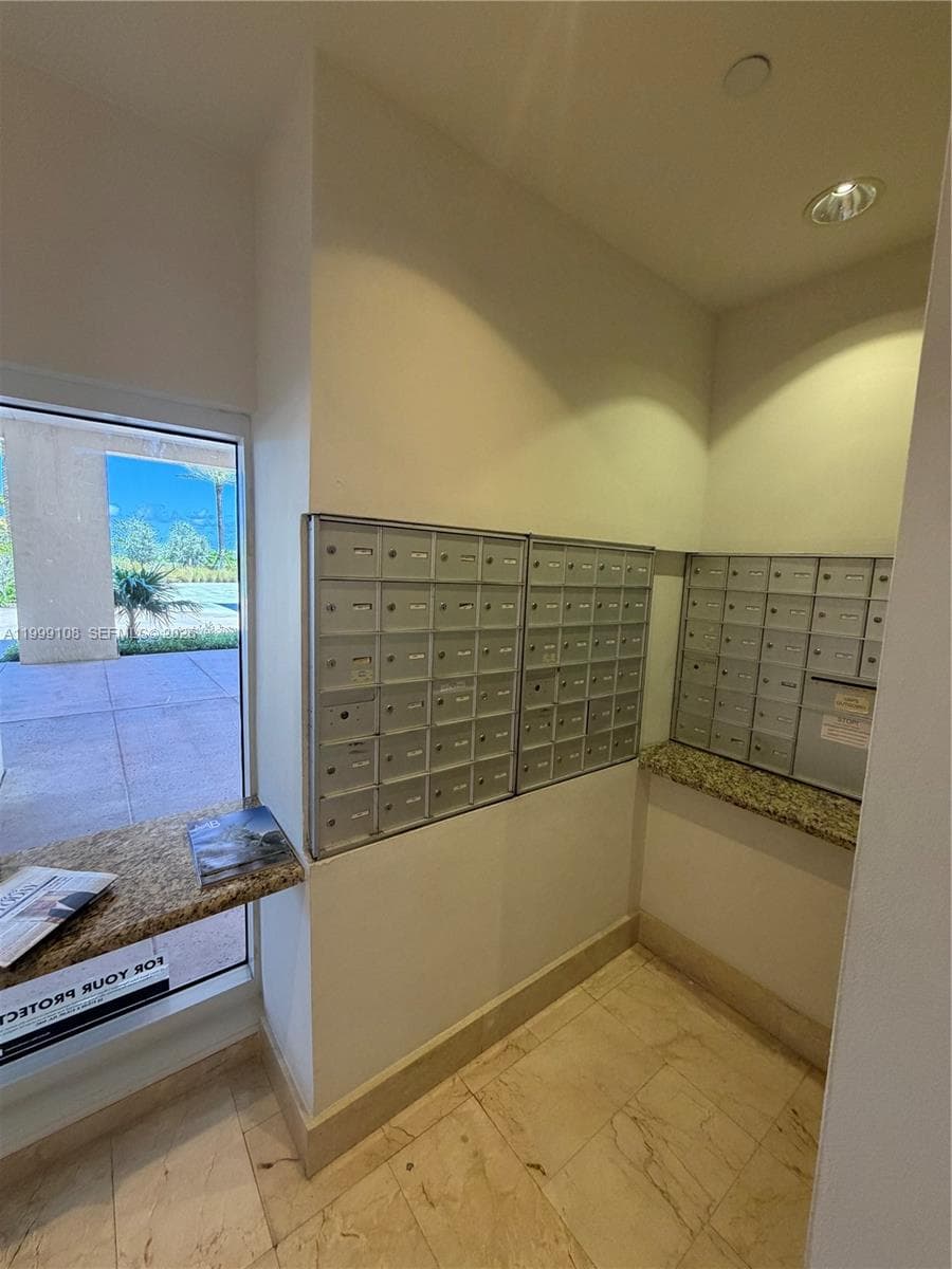 A11999108 — Miami Beach — 48