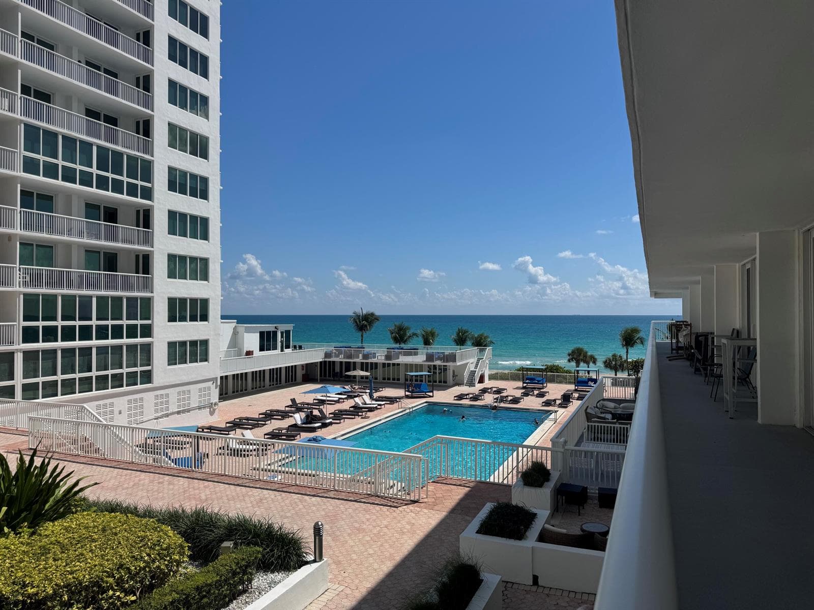 B26014092 — Miami Beach — 9