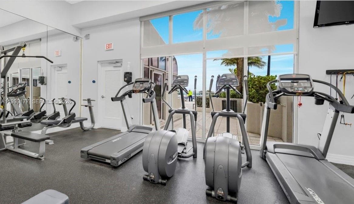A11999177 — Miami Beach — 18