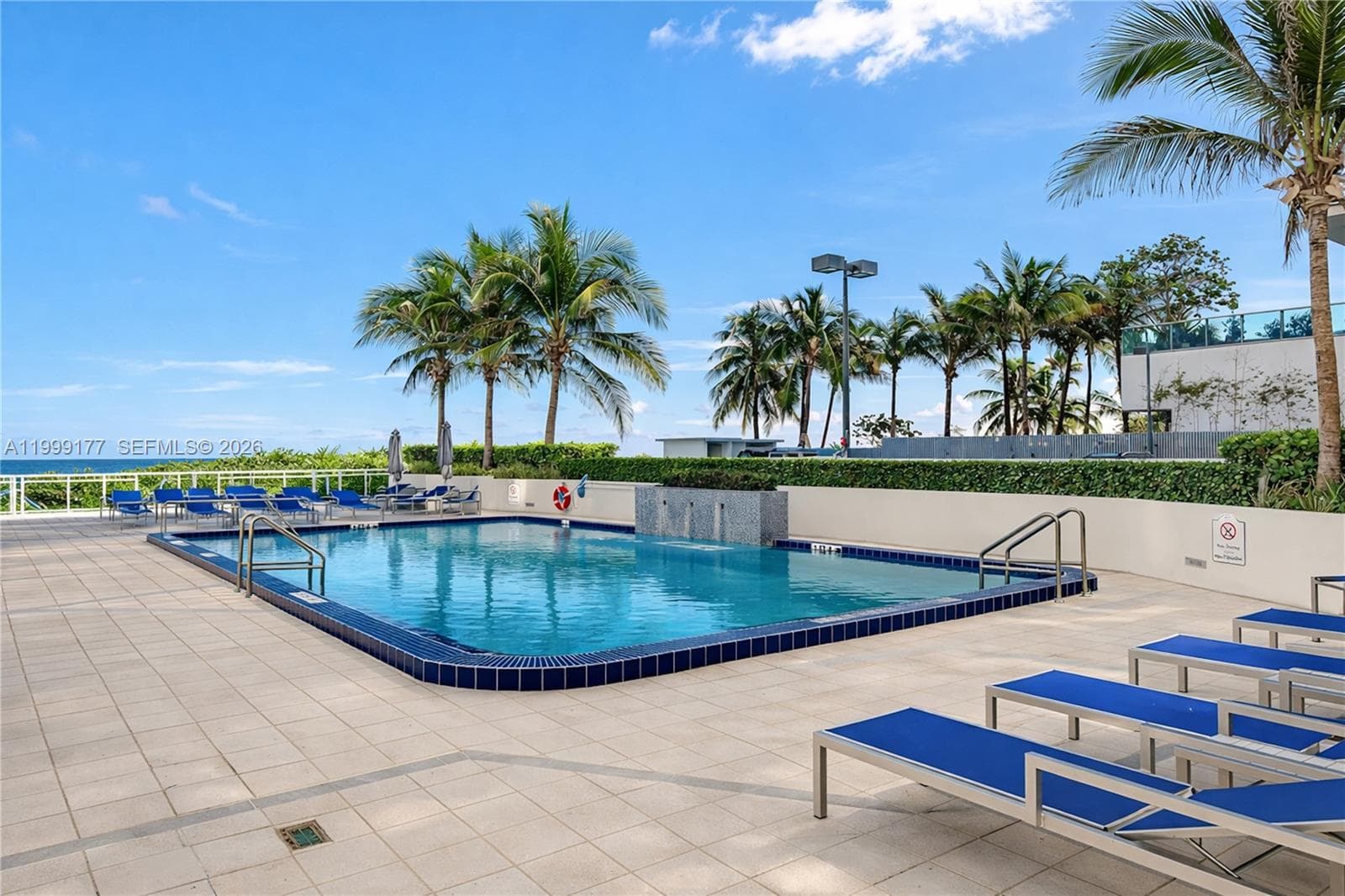 A11999177 — Miami Beach — 19