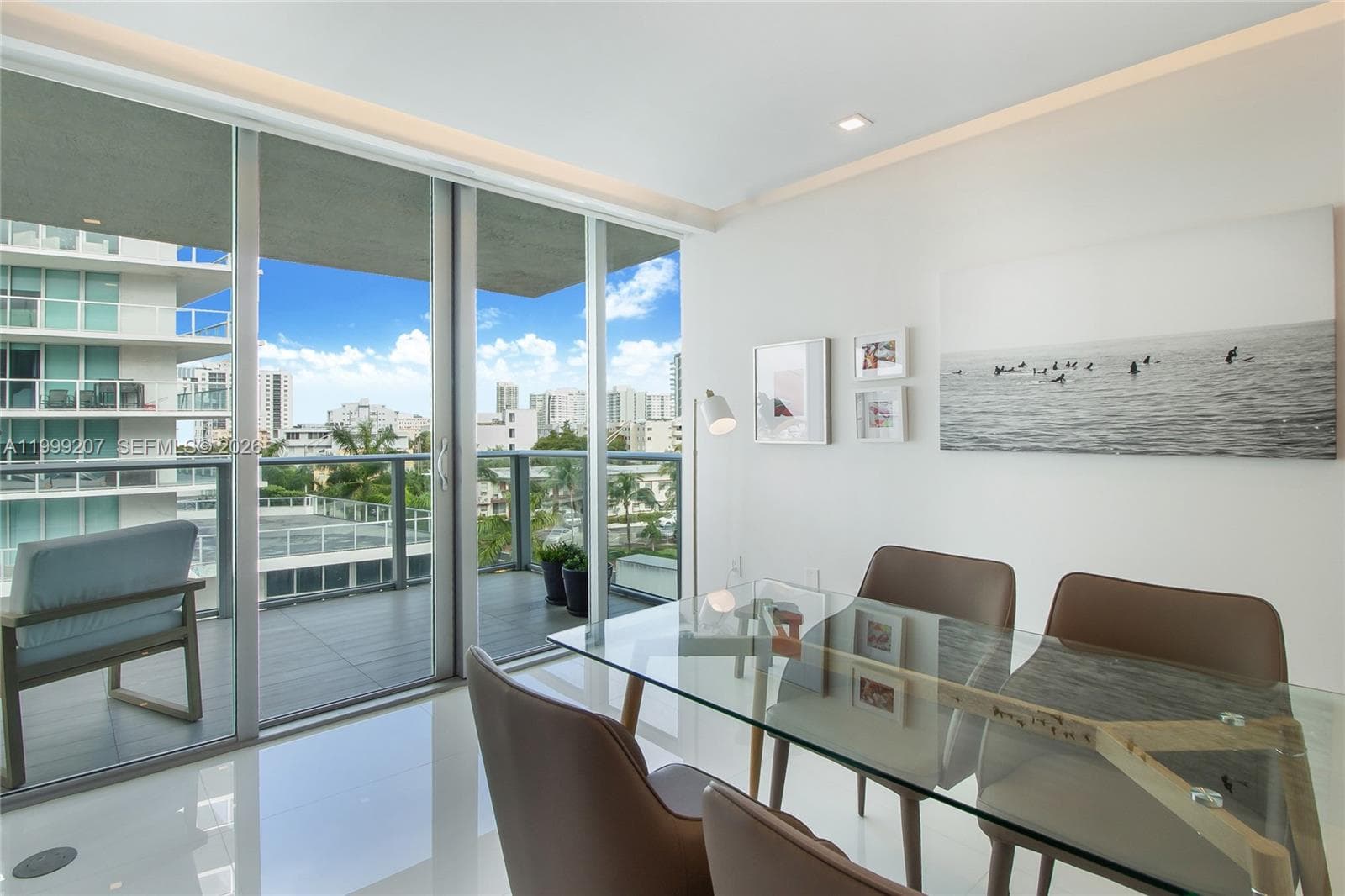 A11999207 — Miami Beach — 14