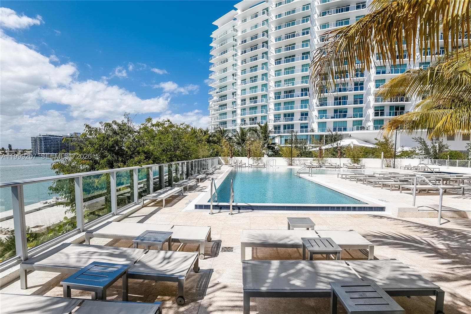 A11999207 — Miami Beach — 19