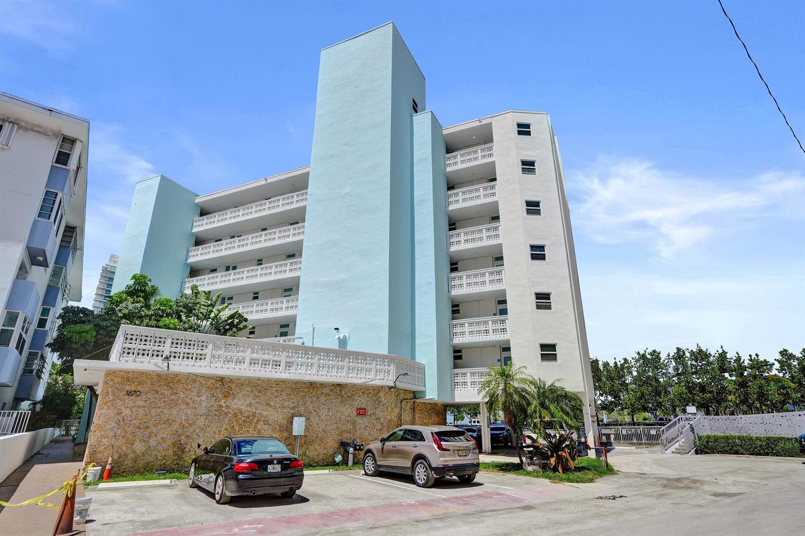 B26014223 — Miami Beach — 43