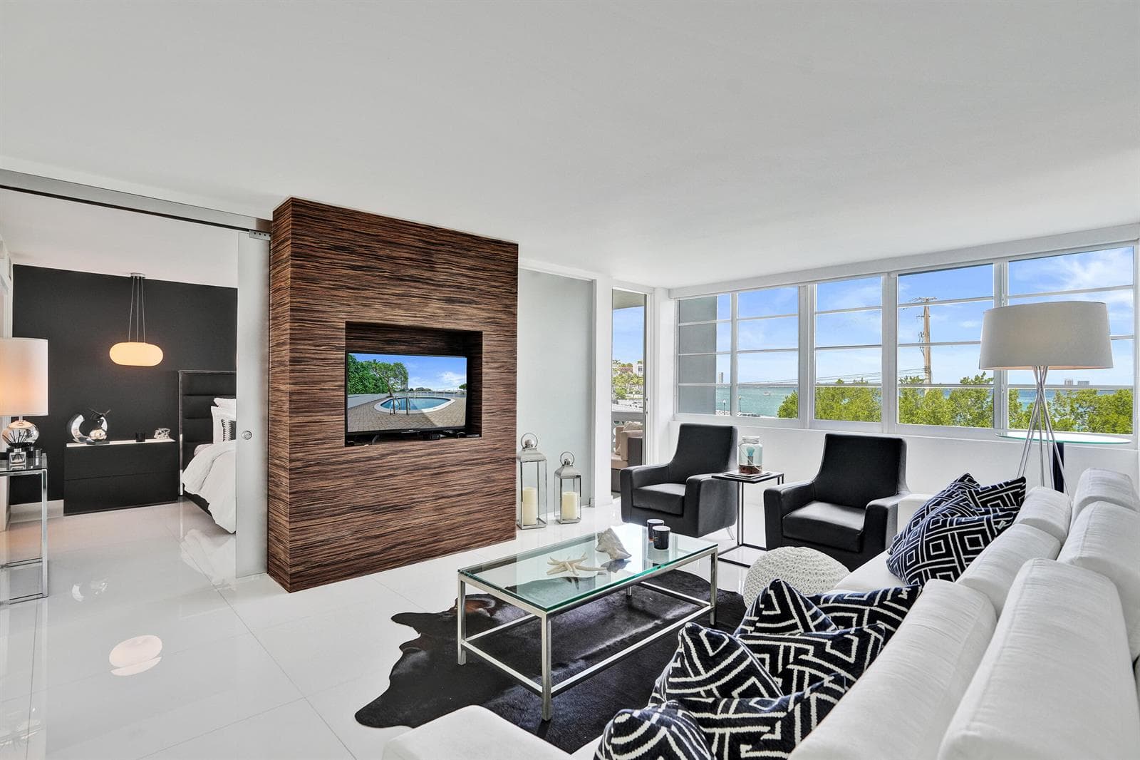 B26014223 — Miami Beach — 3
