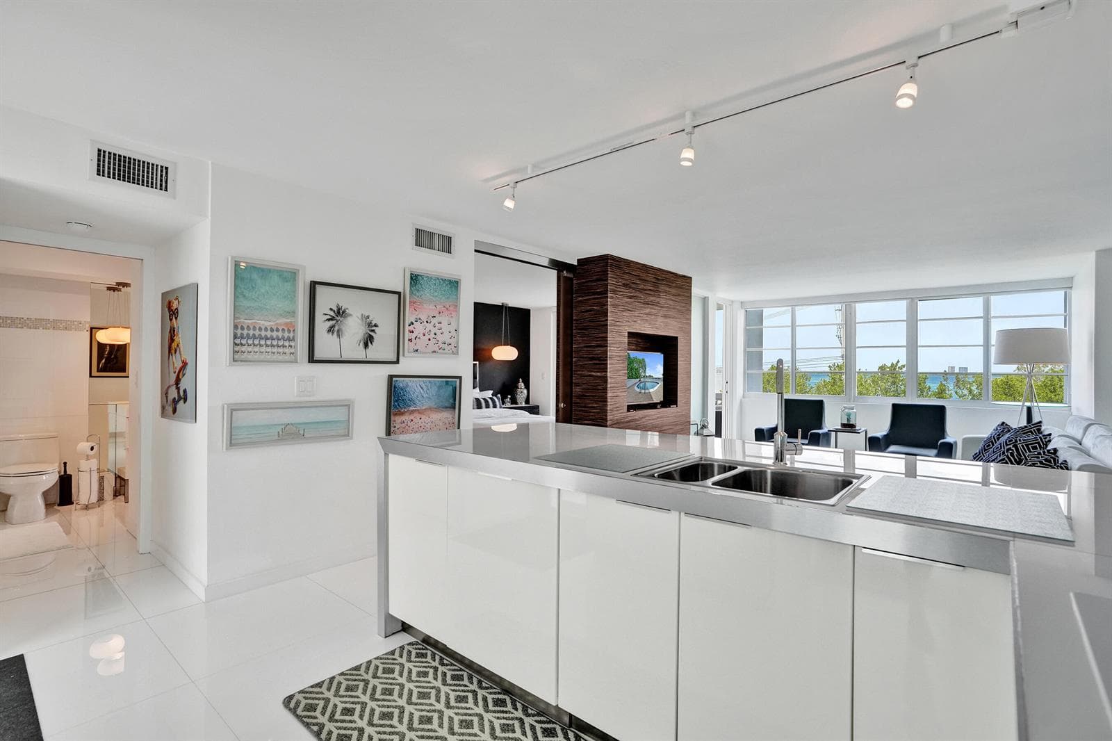 B26014223 — Miami Beach — 5