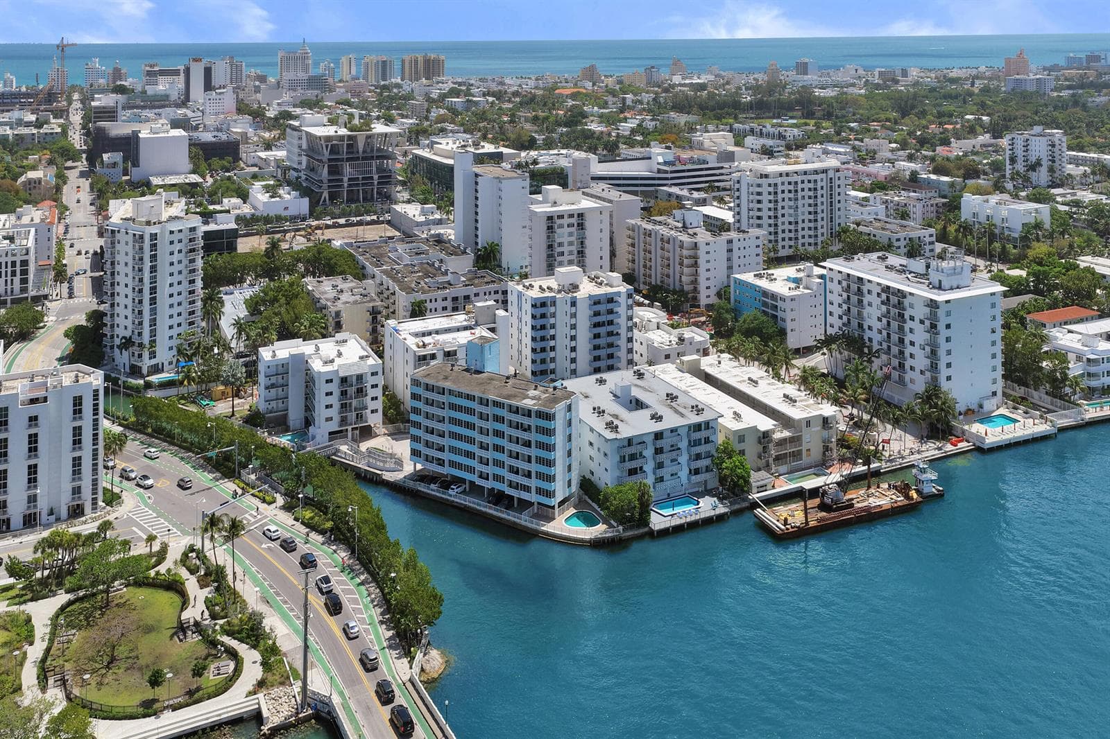 B26014223 — Miami Beach — 38
