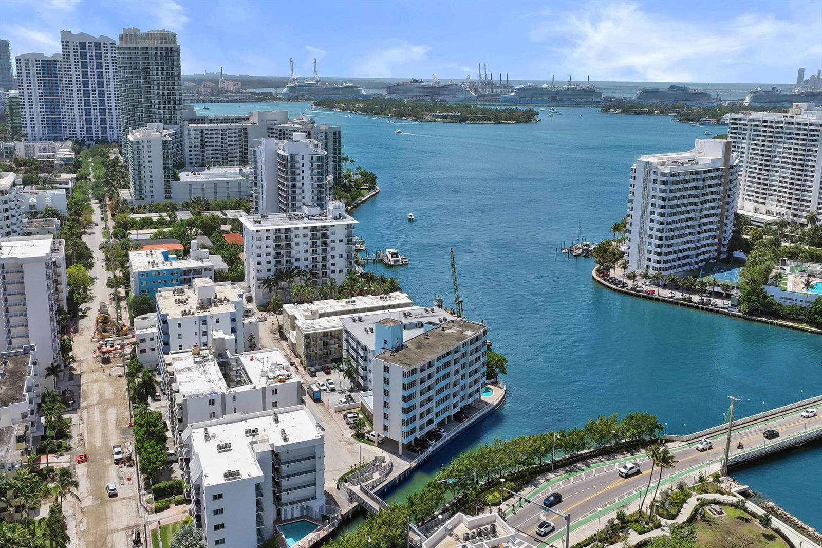 B26014223 — Miami Beach — 37