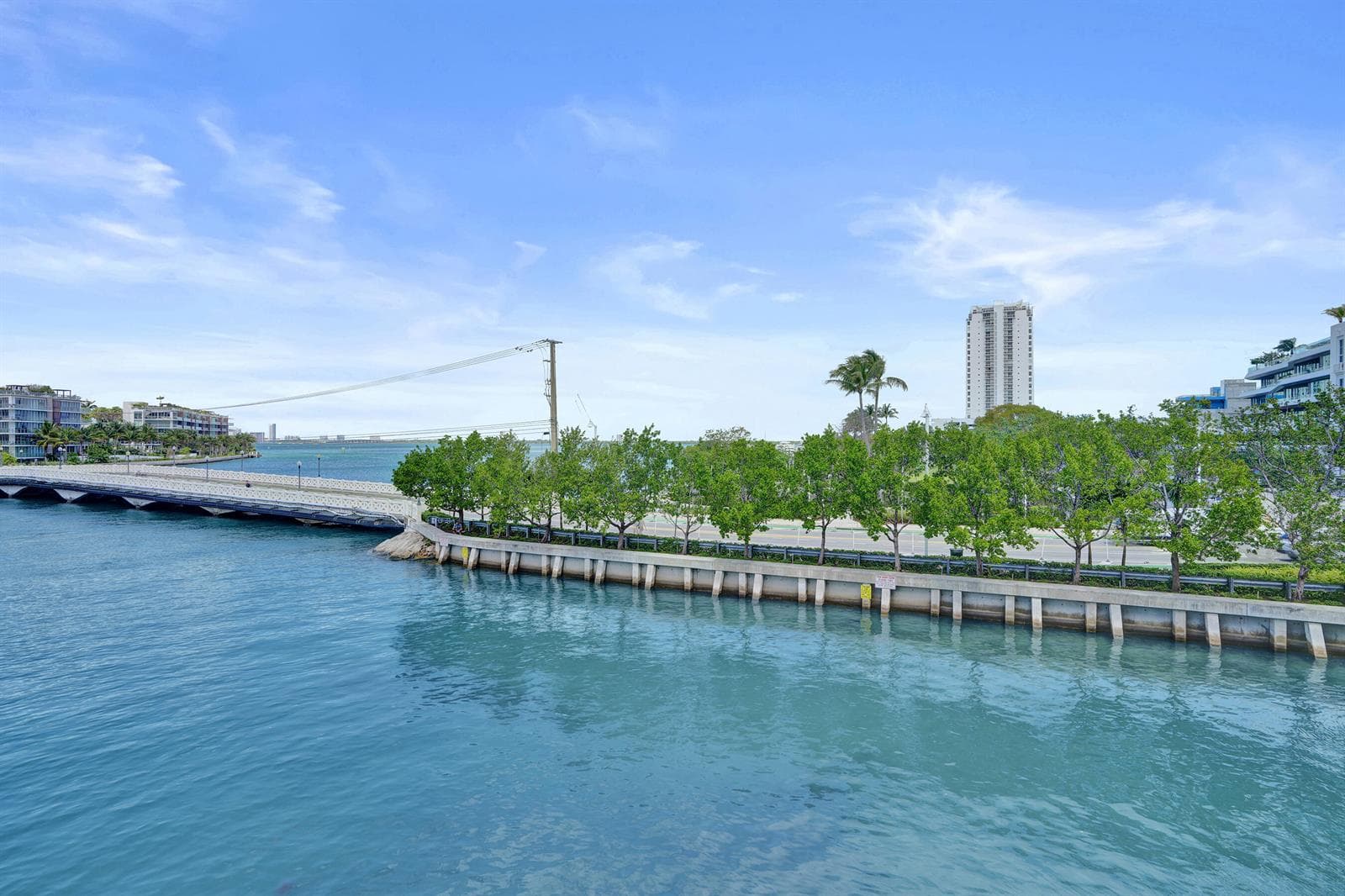 B26014223 — Miami Beach — 29