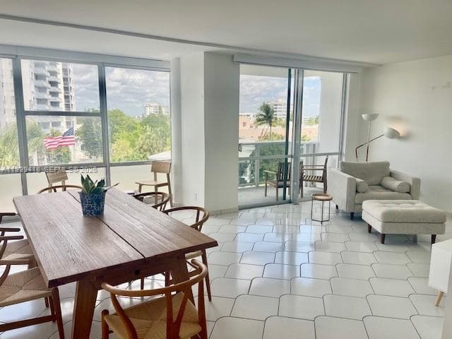 A11999418 — Miami Beach — 5