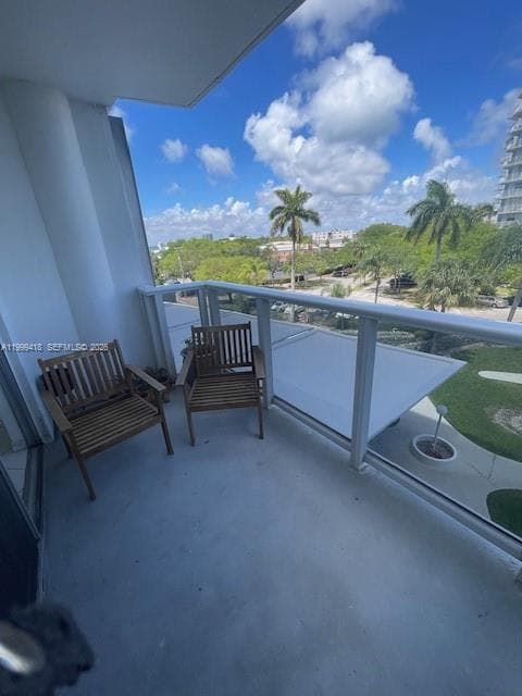 A11999418 — Miami Beach — 11