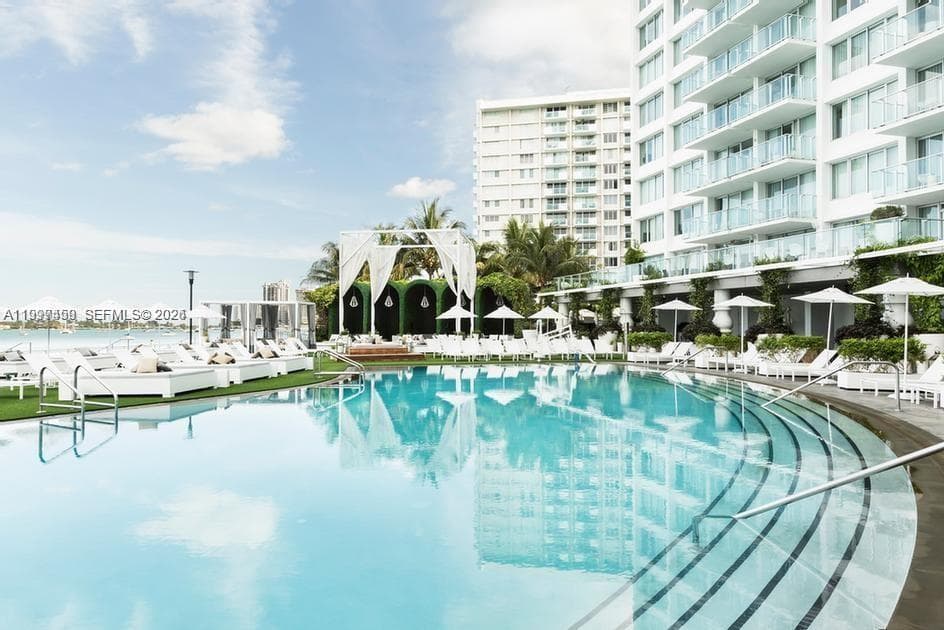 A11999459 — Miami Beach — 3