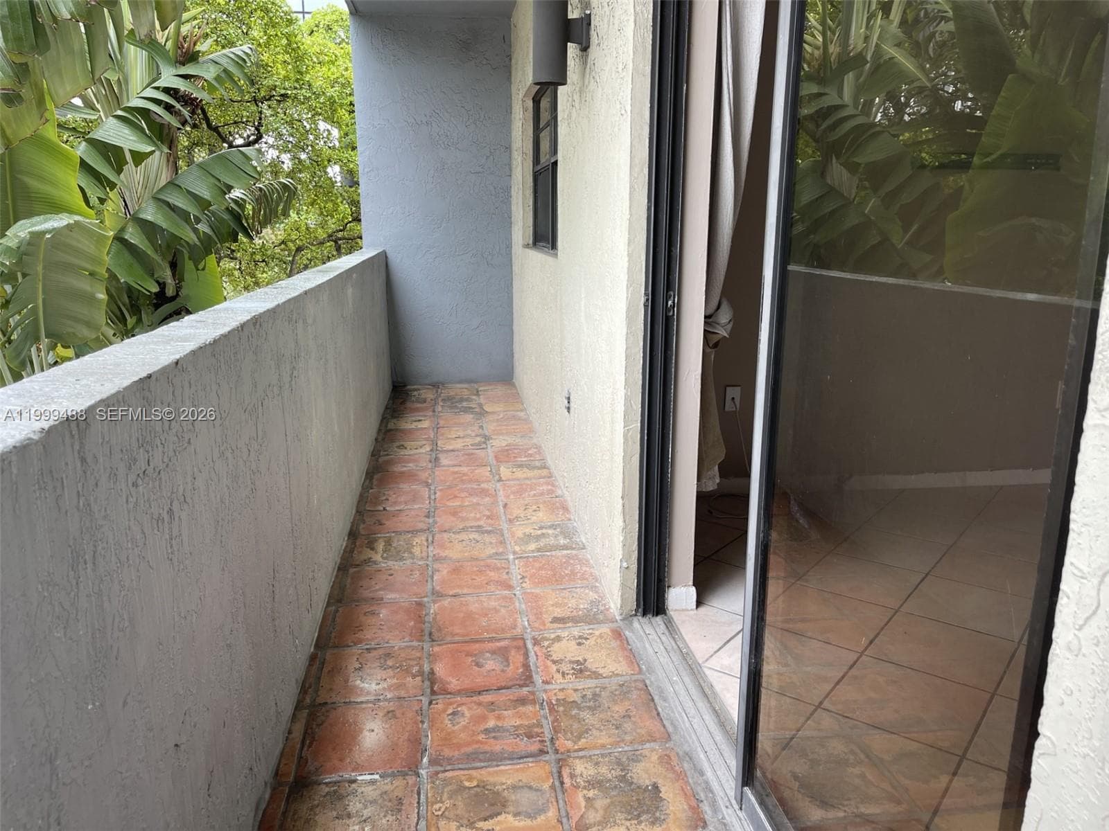 A11999488 — Miami Beach
