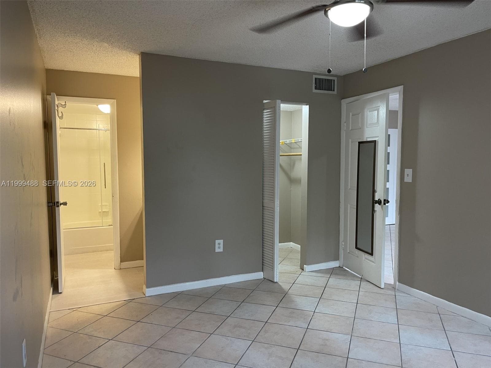 A11999488 — Miami Beach — 8