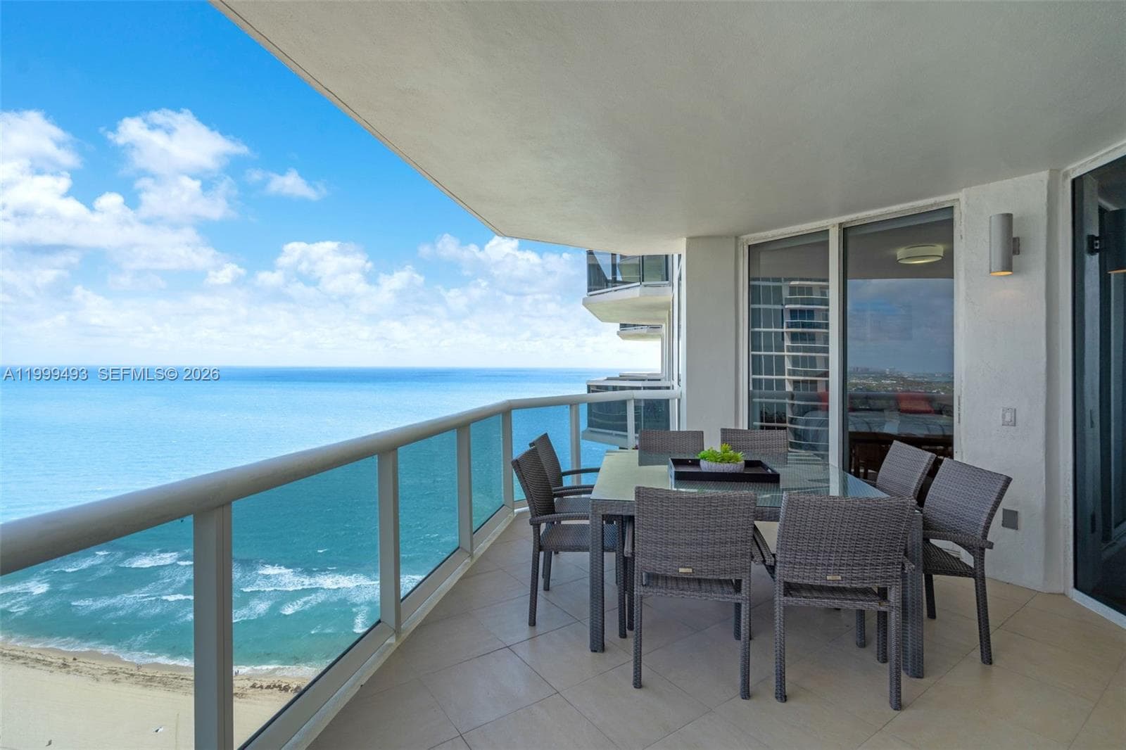 A11999493 — Miami Beach — 22