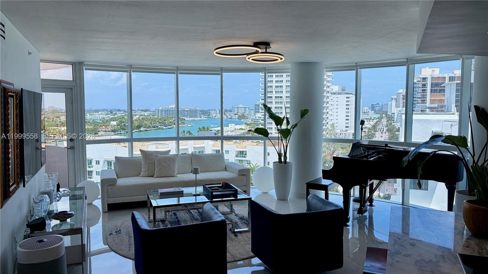 A11999558 — Miami Beach — 2