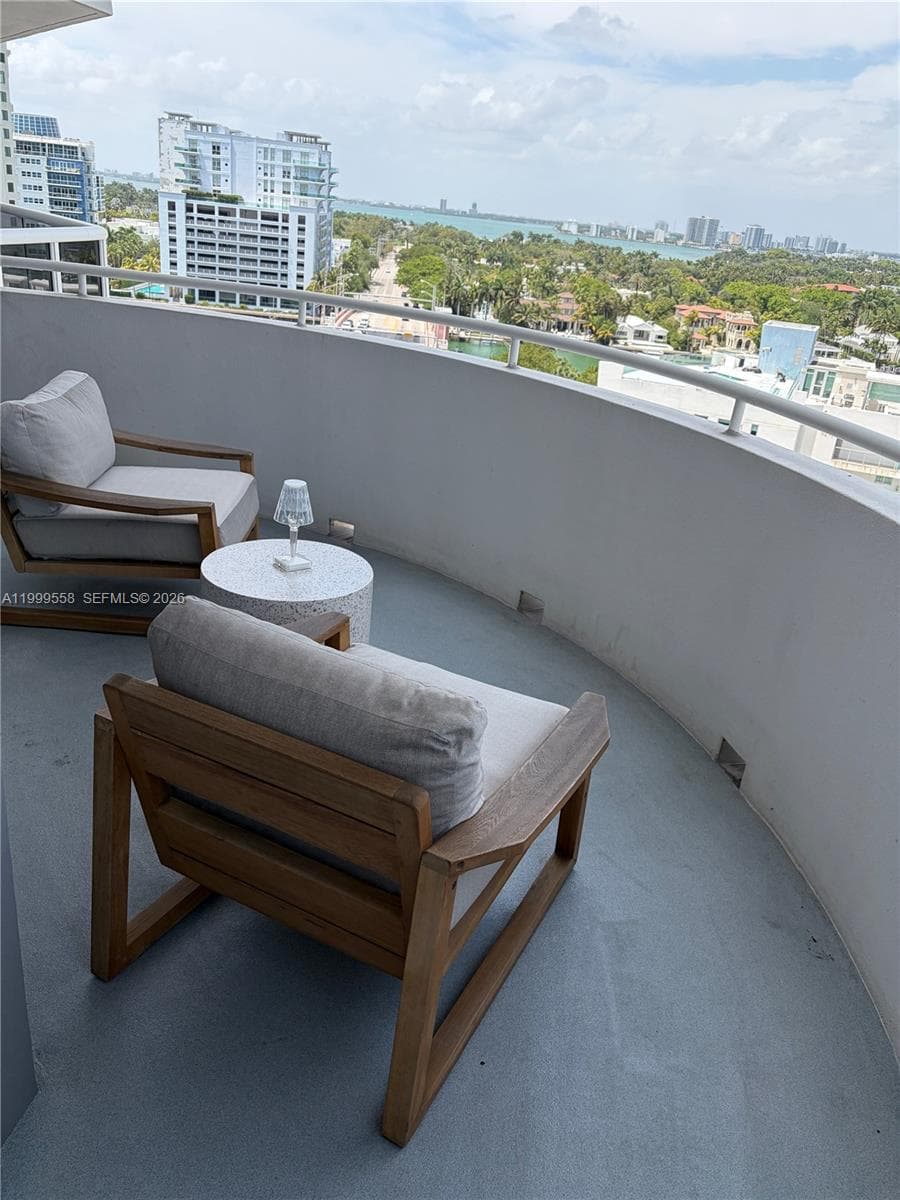 A11999558 — Miami Beach — 22