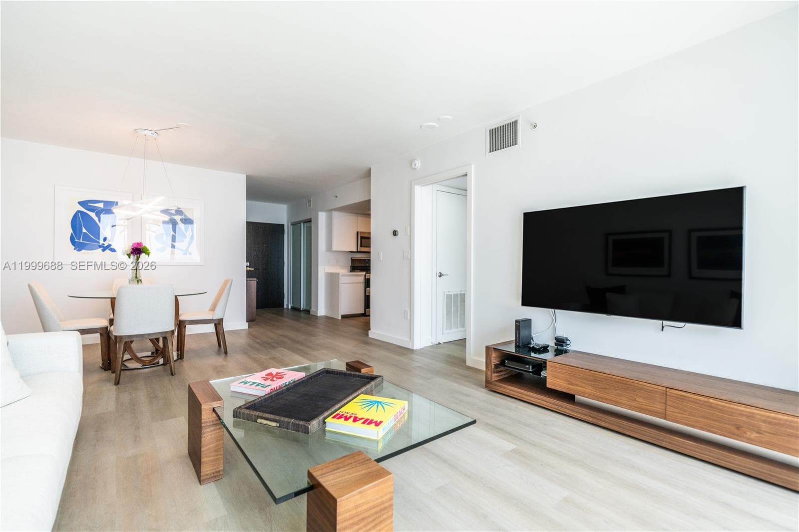 A11999688 — Miami Beach — 4