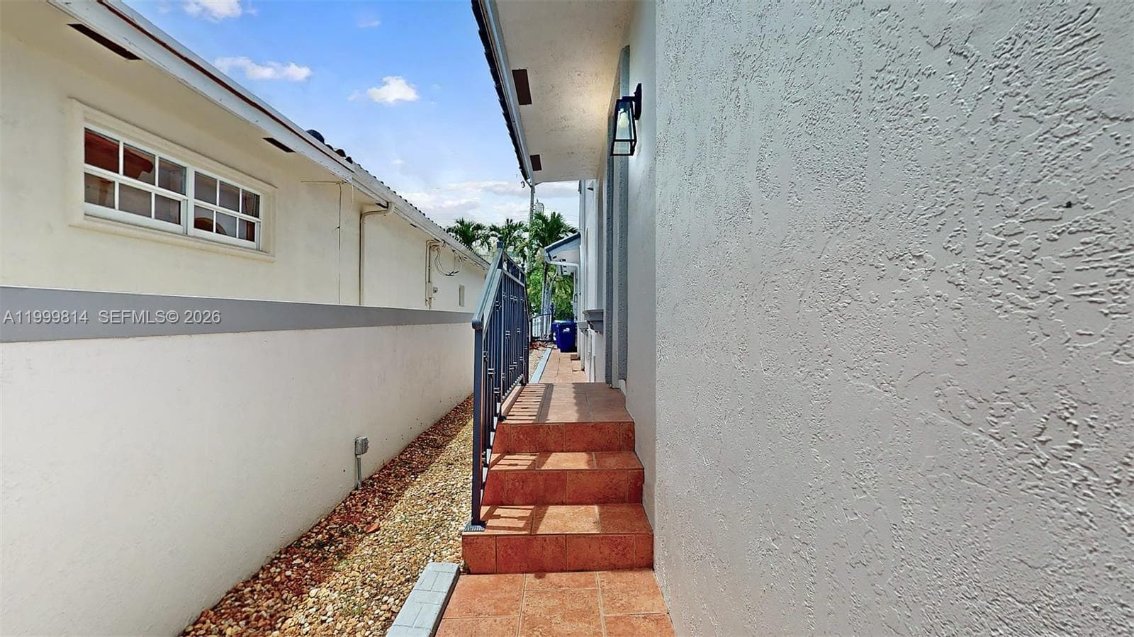 A11999814 — Miami Beach — 58