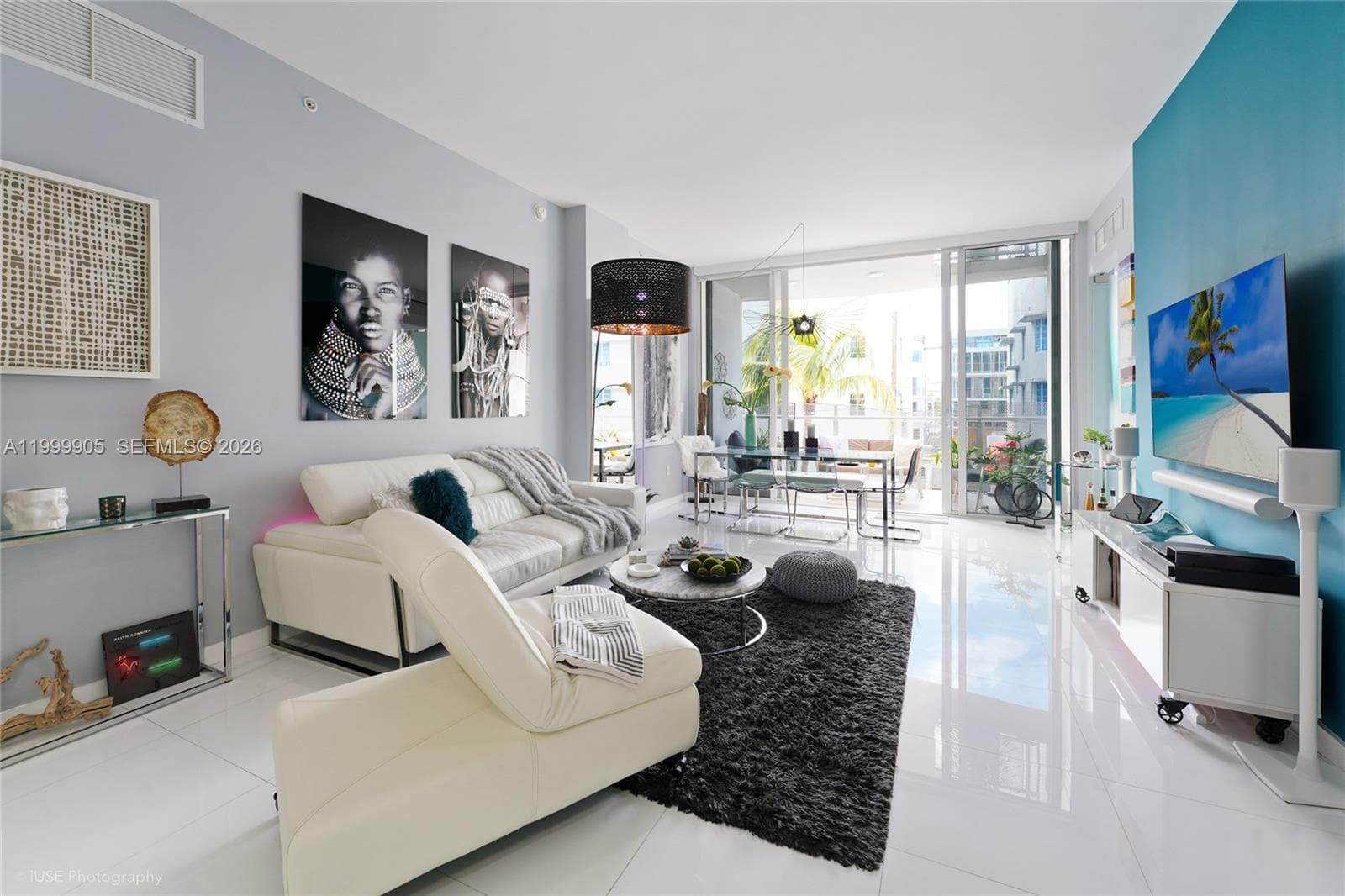 A11999905 — Miami Beach