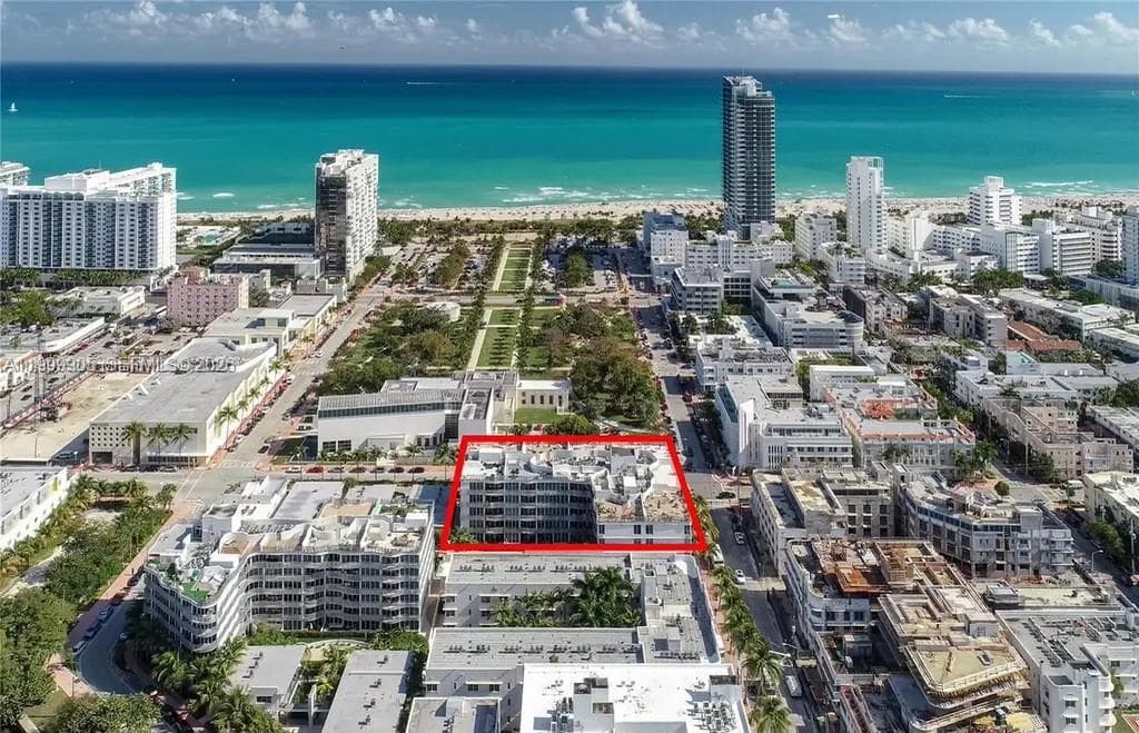 A11999905 — Miami Beach — 48