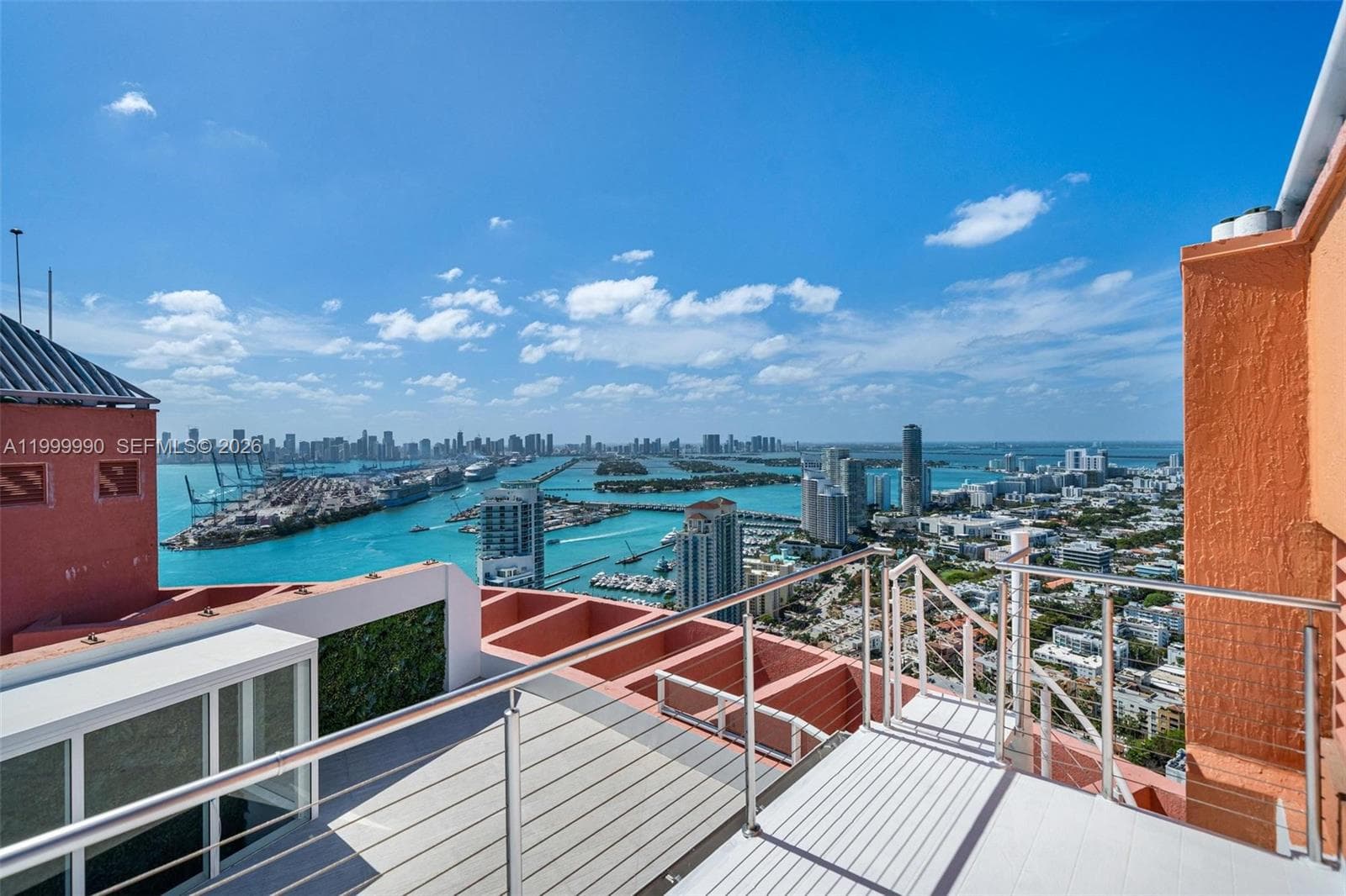 A11999990 — Miami Beach — 57