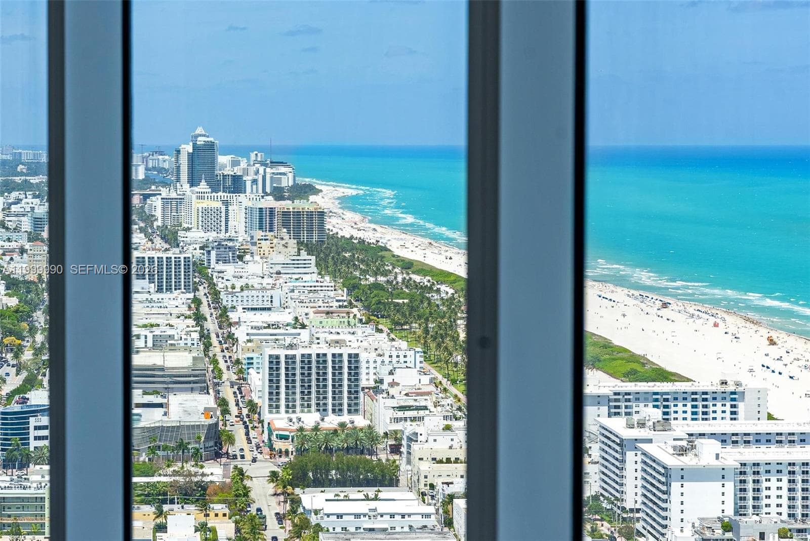 A11999990 — Miami Beach — 77
