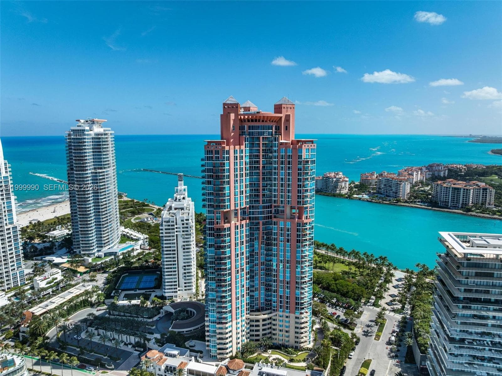 A11999990 — Miami Beach — 73