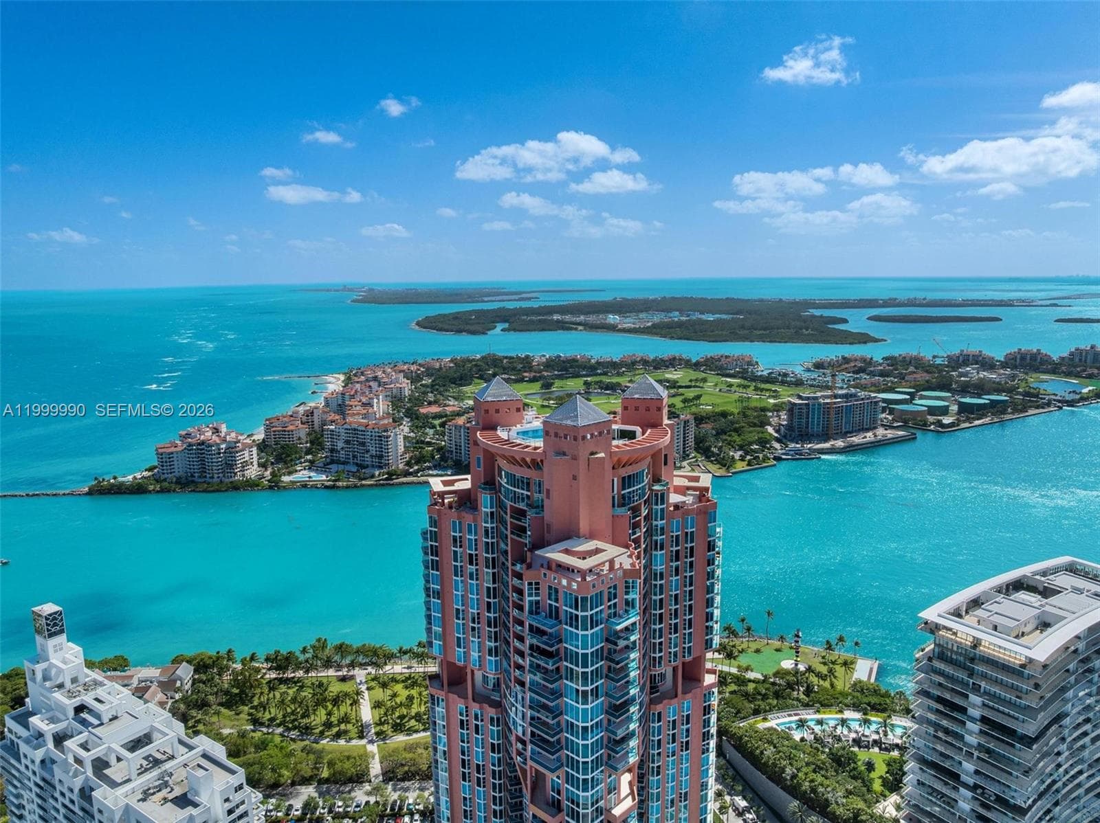 A11999990 — Miami Beach — 67