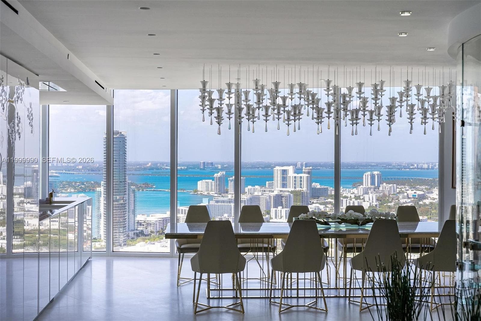 A11999990 — Miami Beach — 5