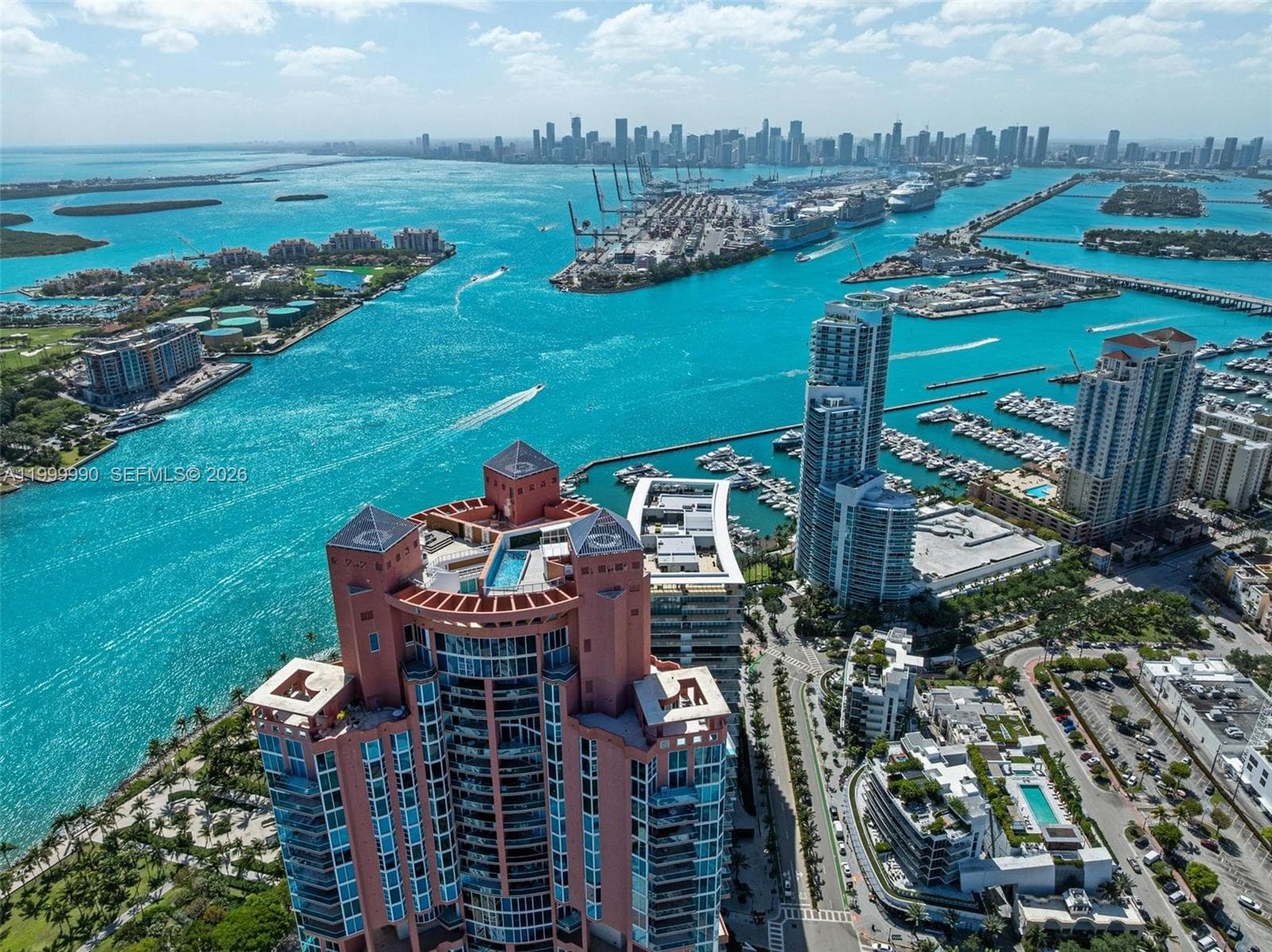 A11999990 — Miami Beach — 69