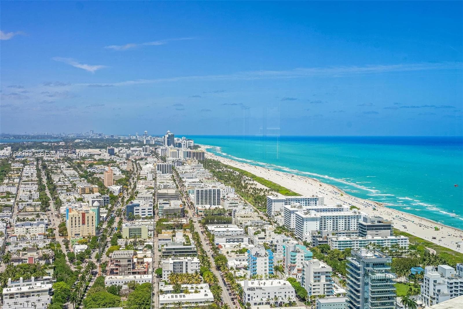 A11999990 — Miami Beach — 82