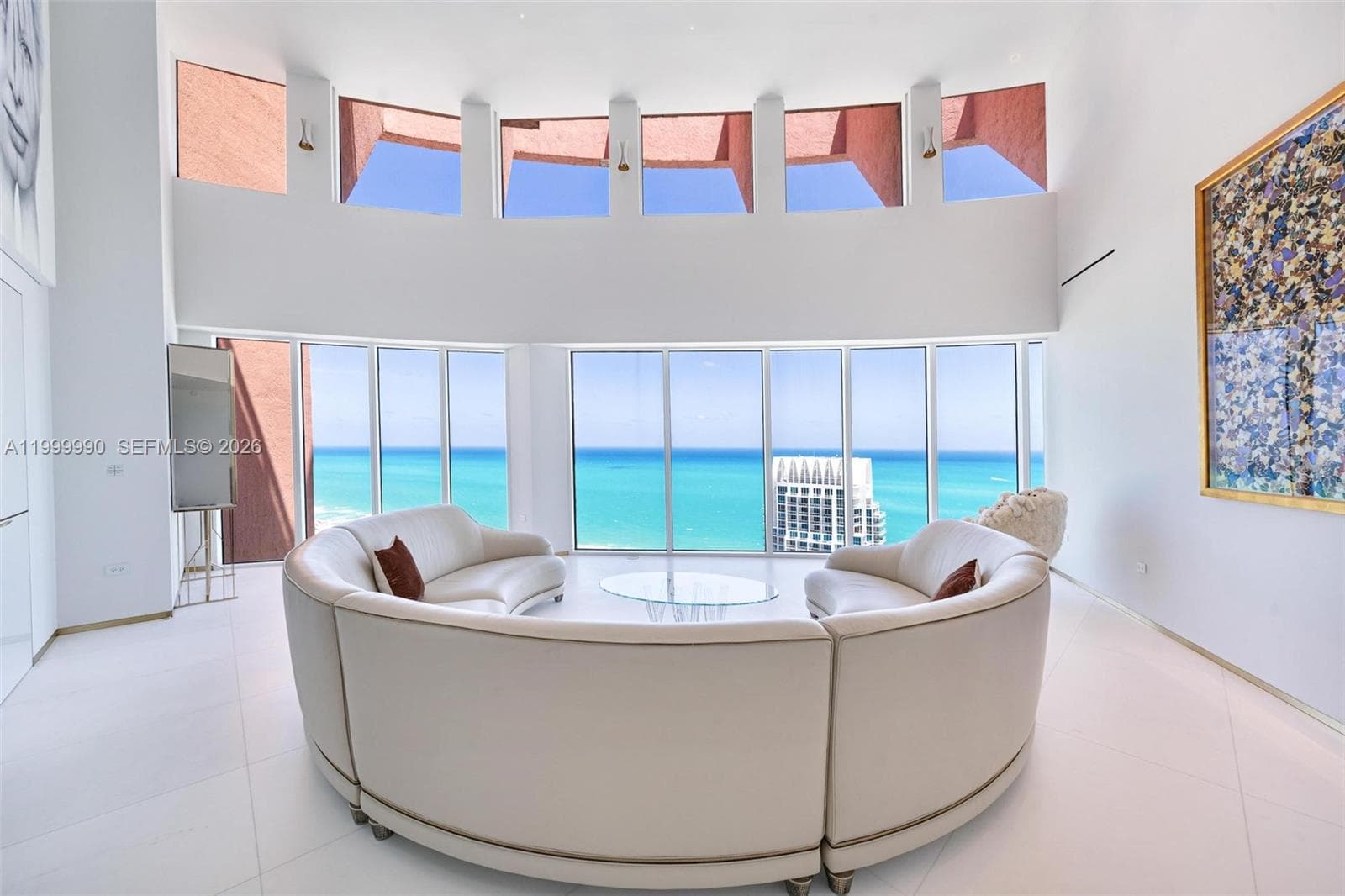 A11999990 — Miami Beach — 10