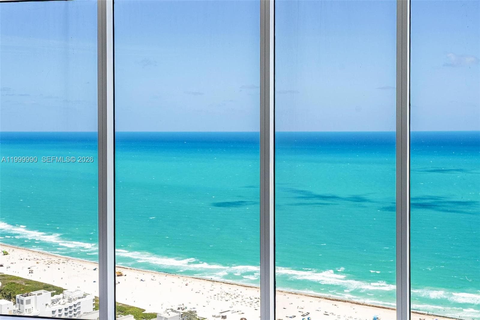A11999990 — Miami Beach — 74