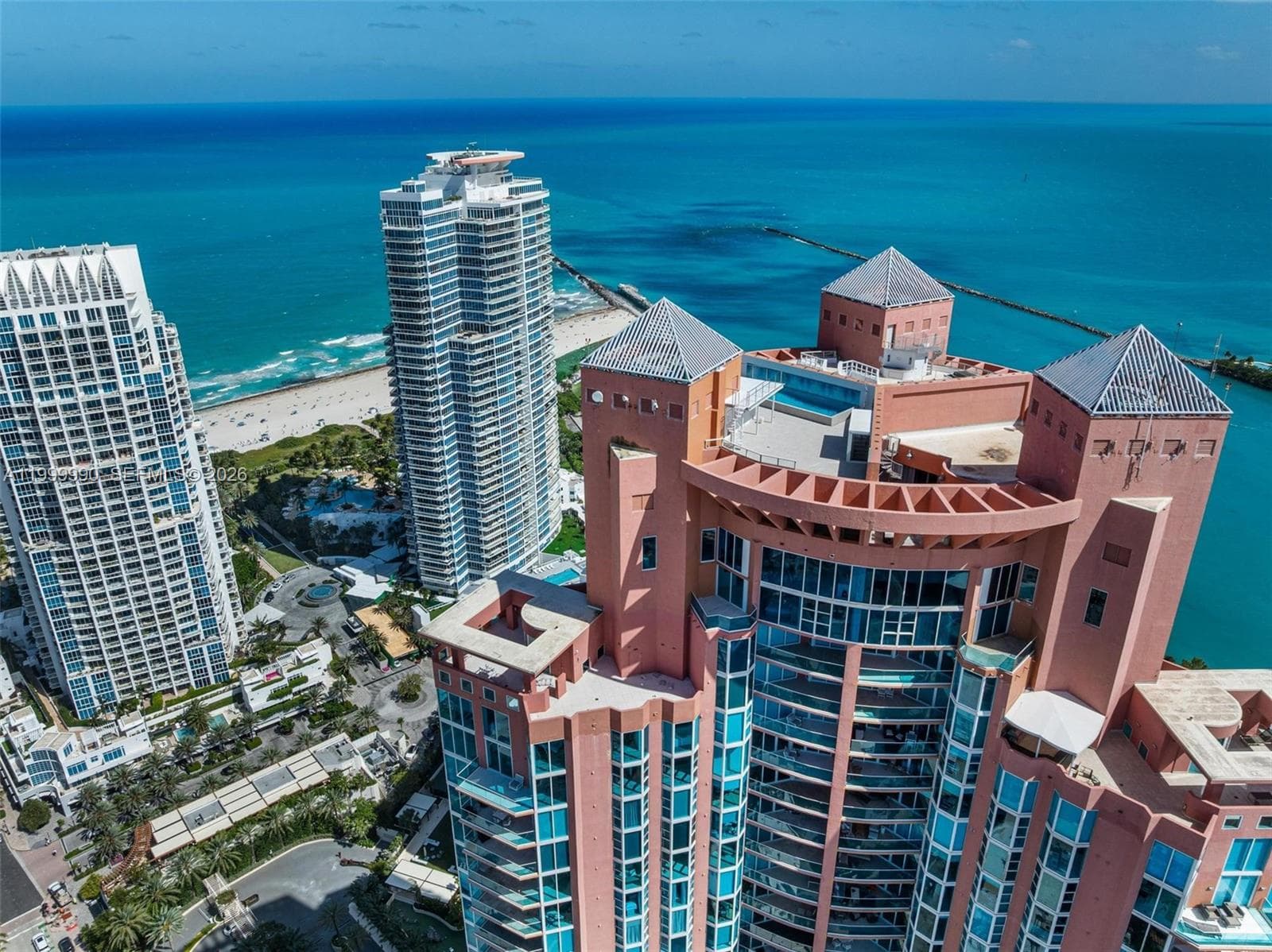 A11999990 — Miami Beach — 70