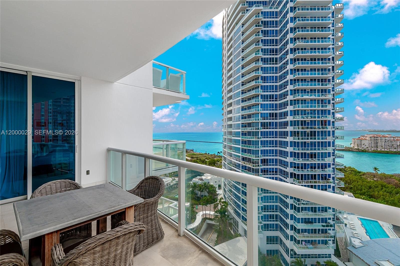 A12000029 — Miami Beach — 25