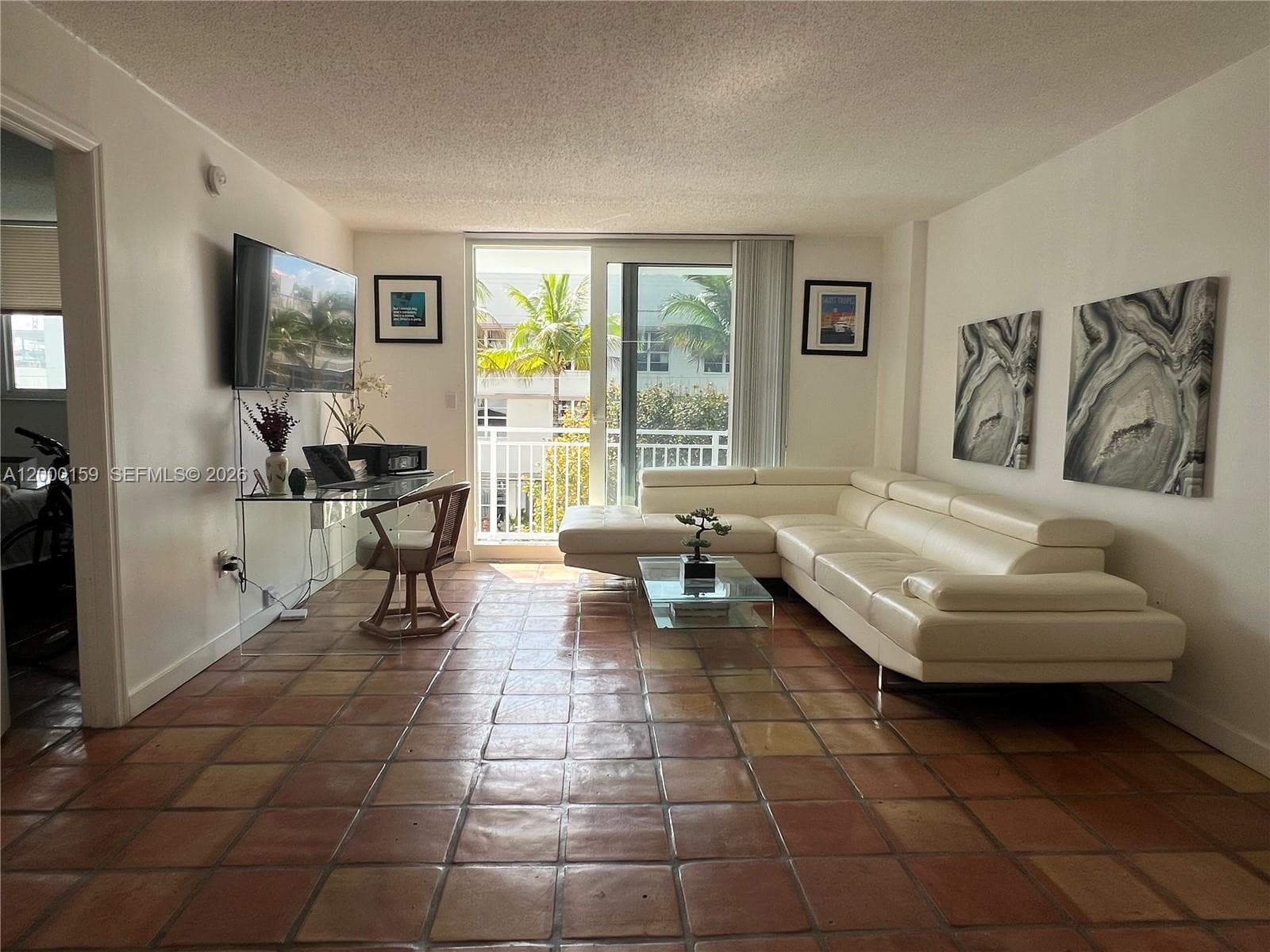 A12000159 — Miami Beach — 2