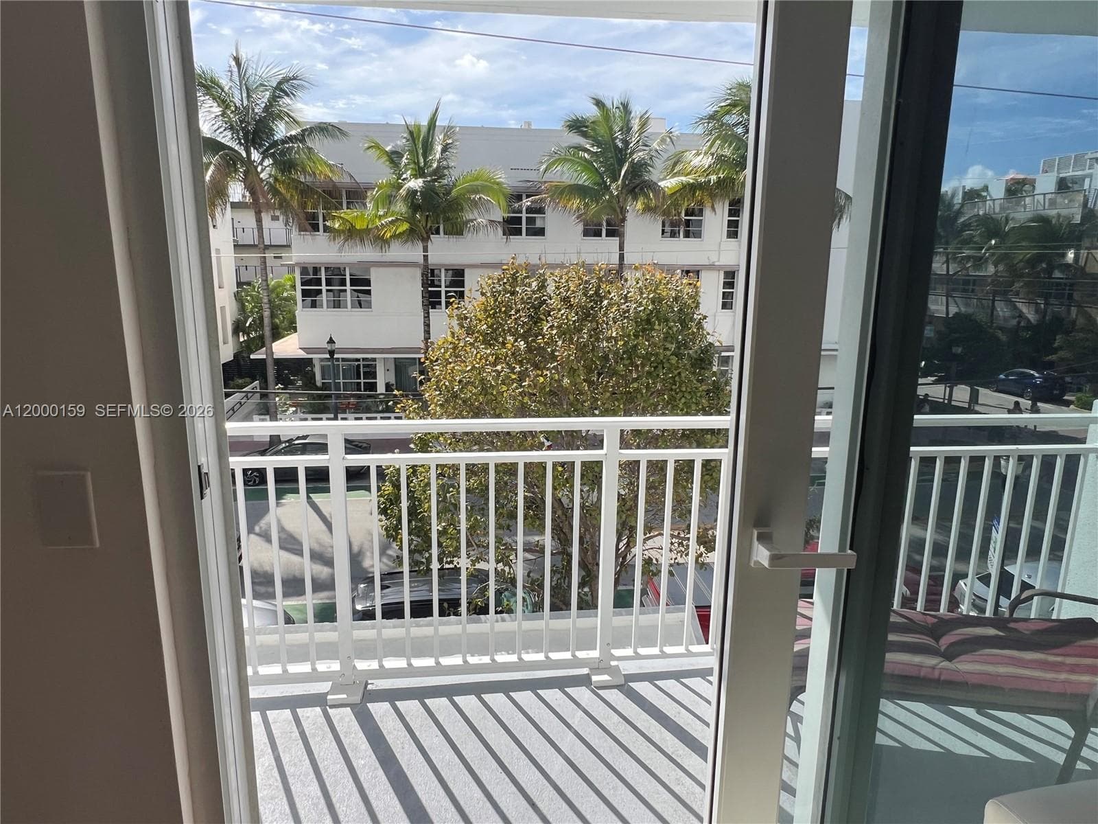 A12000159 — Miami Beach — 7