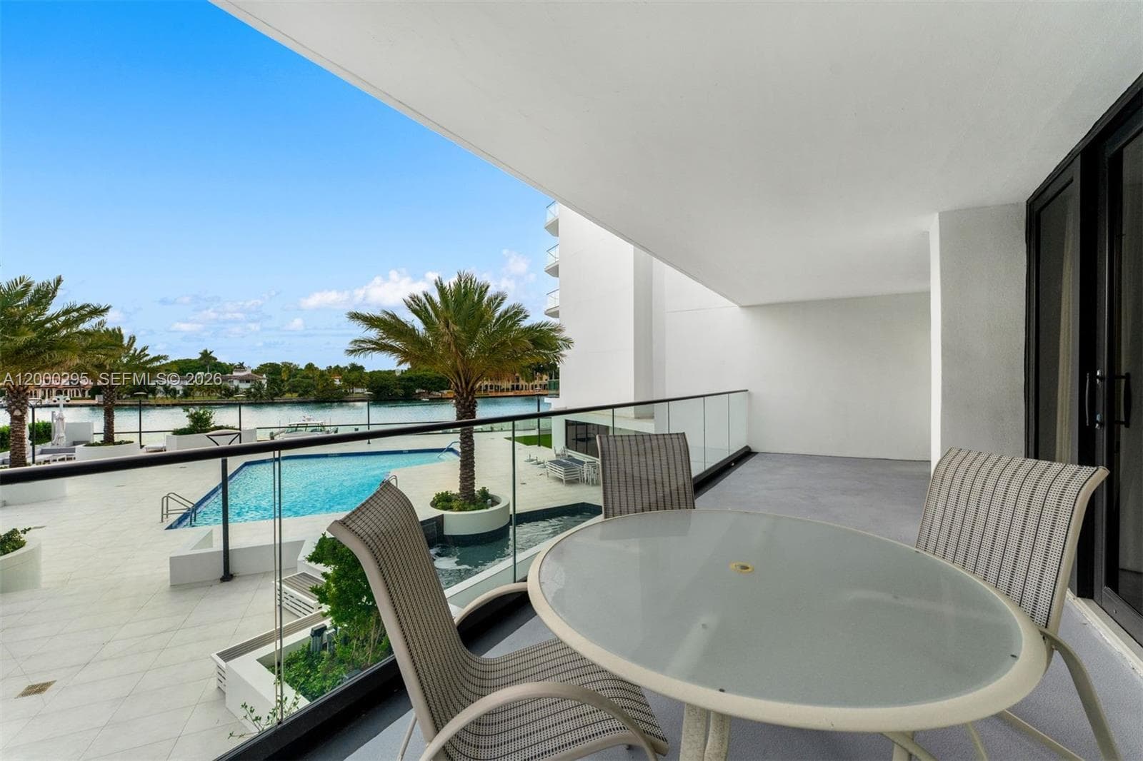A12000295 — Miami Beach — 27