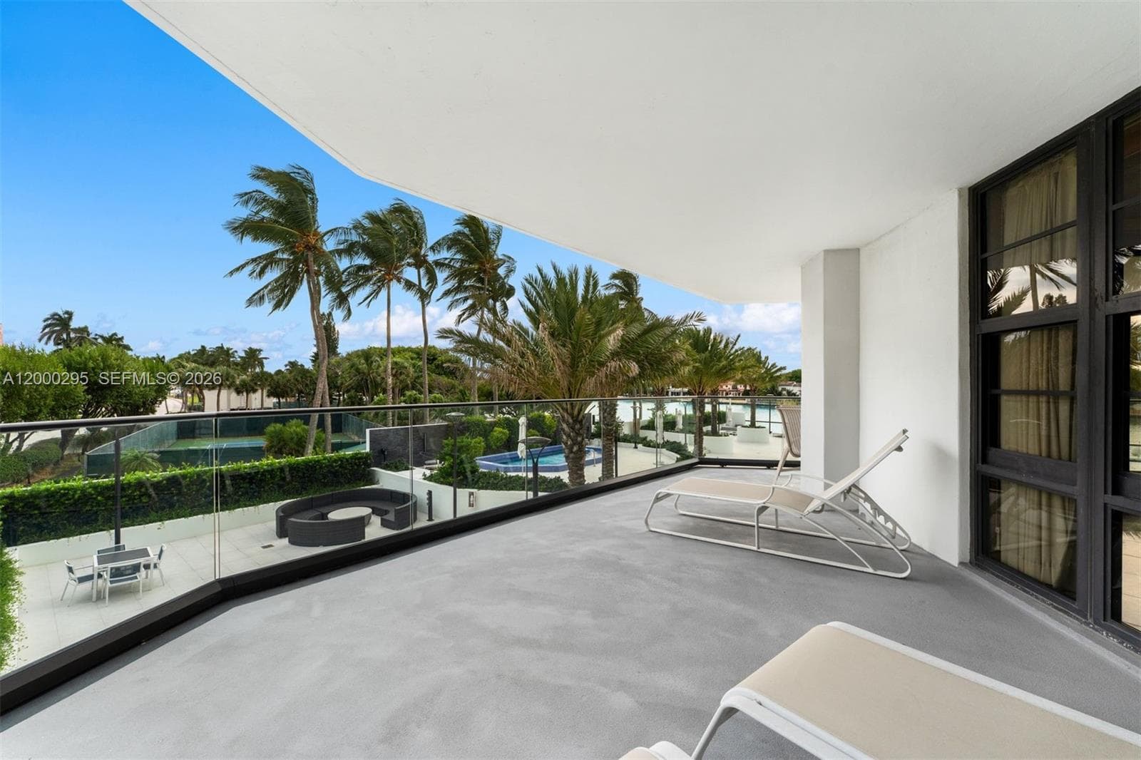 A12000295 — Miami Beach — 26