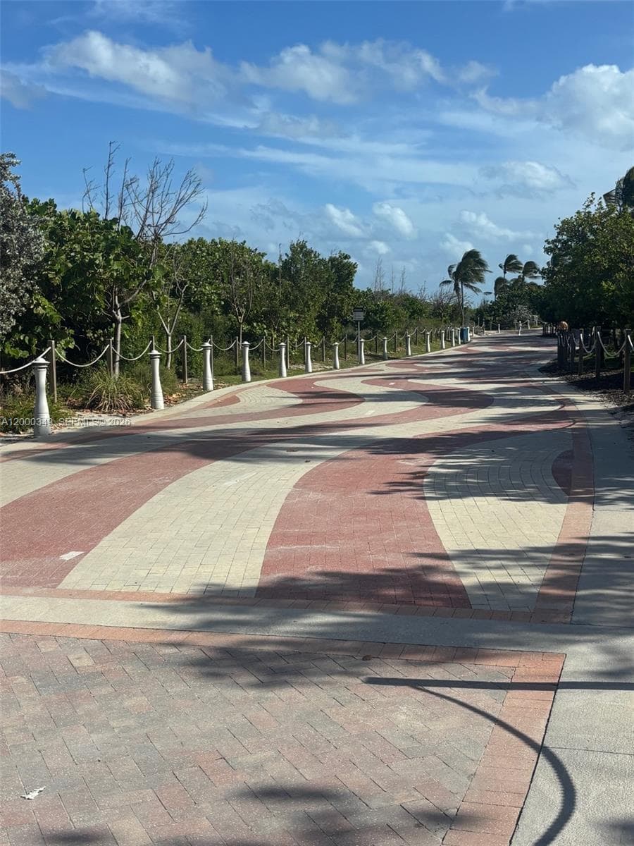 A12000349 — Miami Beach — 9