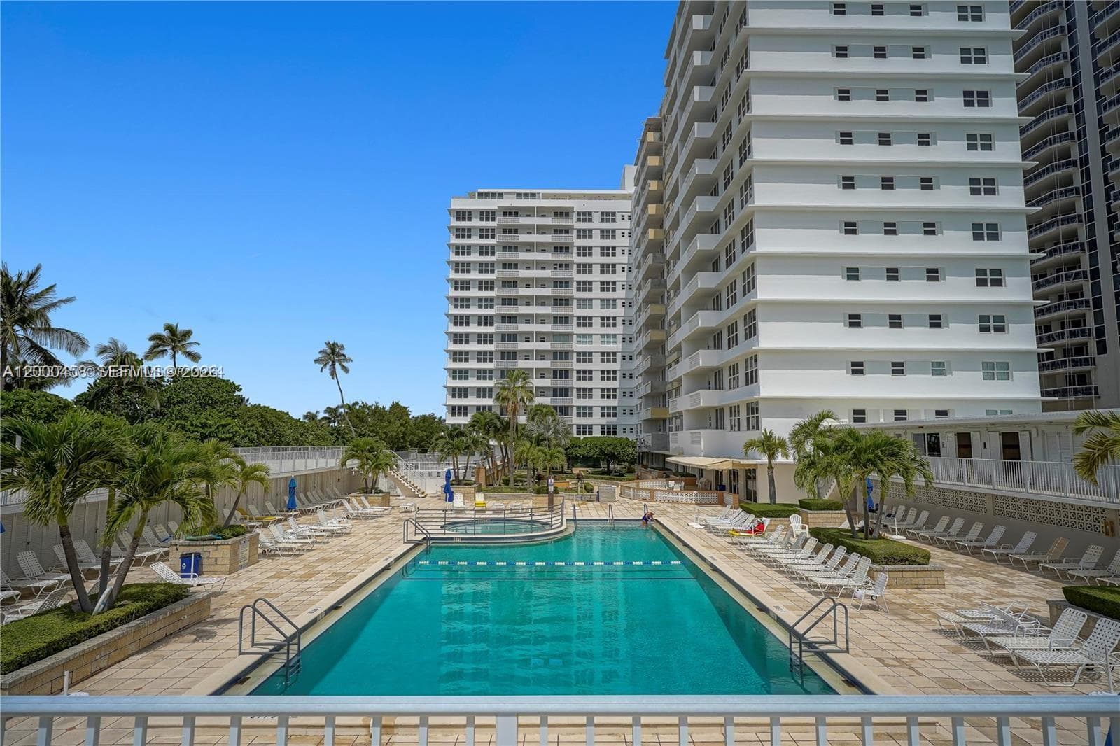 A12000458 — Miami Beach — 12