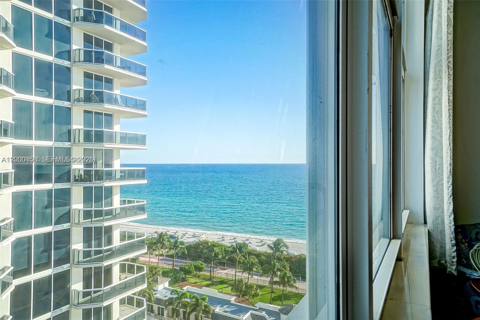 A12000458 — Miami Beach — 7