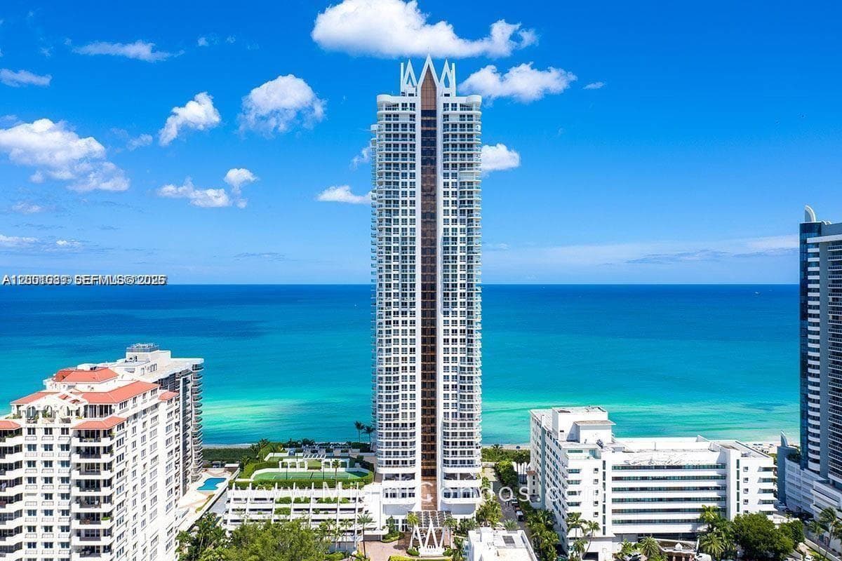 A12001089 — Miami Beach