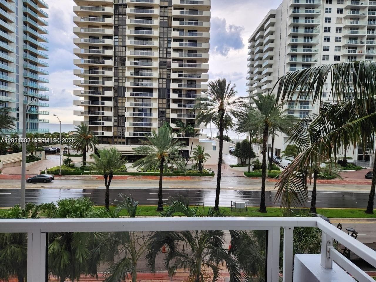 A12001433 — Miami Beach — 27