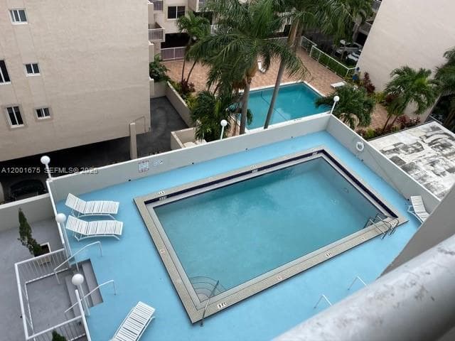 A12001675 — Miami Beach — 15