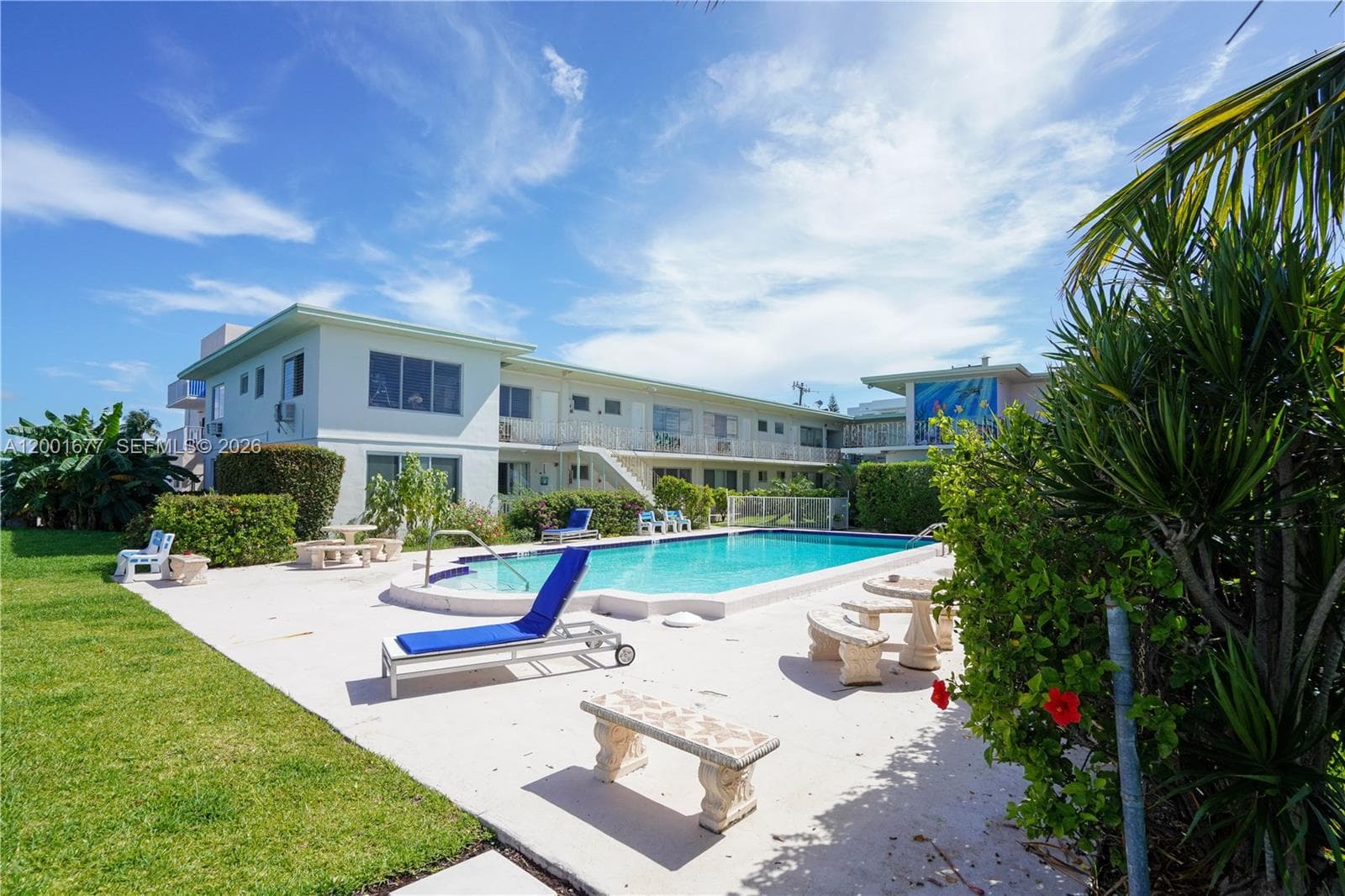 A12001677 — Miami Beach