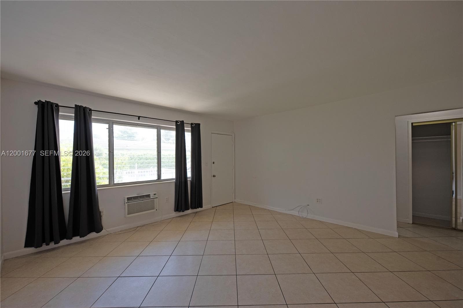 A12001677 — Miami Beach — 9