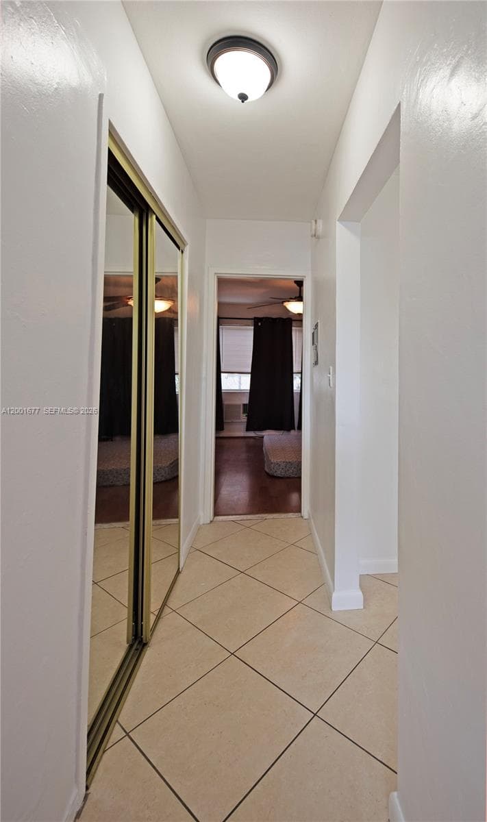 A12001677 — Miami Beach — 8
