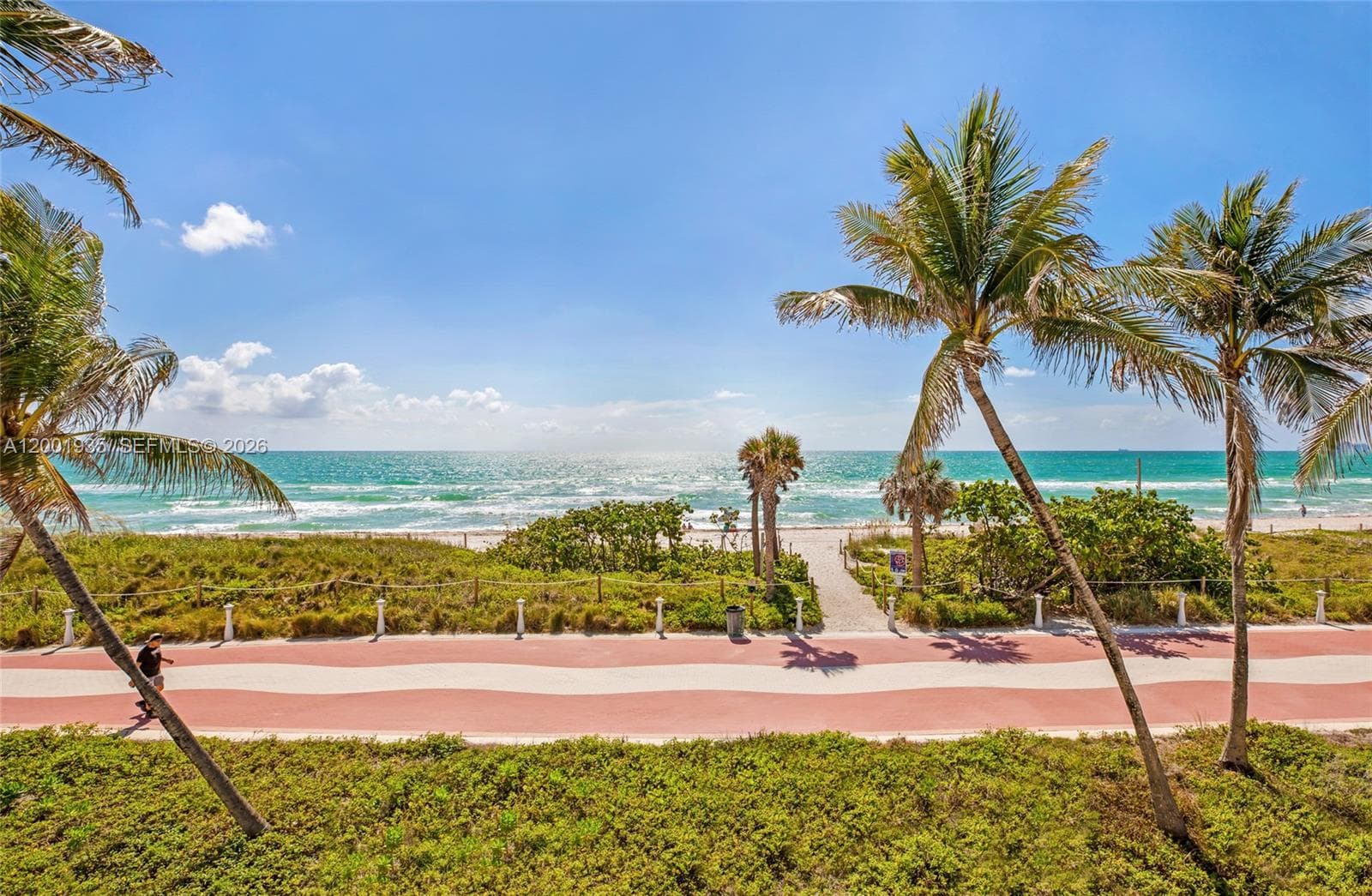 A12001935 — Miami Beach — 34